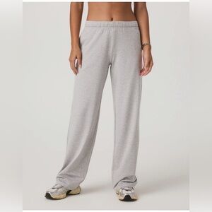 Vuori Women's Halo Modern Straight Leg Pant (regular size)